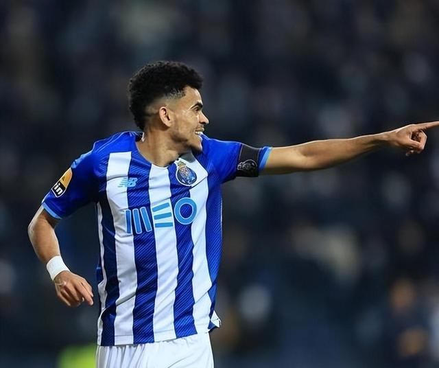 开云体育平台APP-关于阿贾克斯签下哥伦比亚锋线猛将,增强攻击力的信息