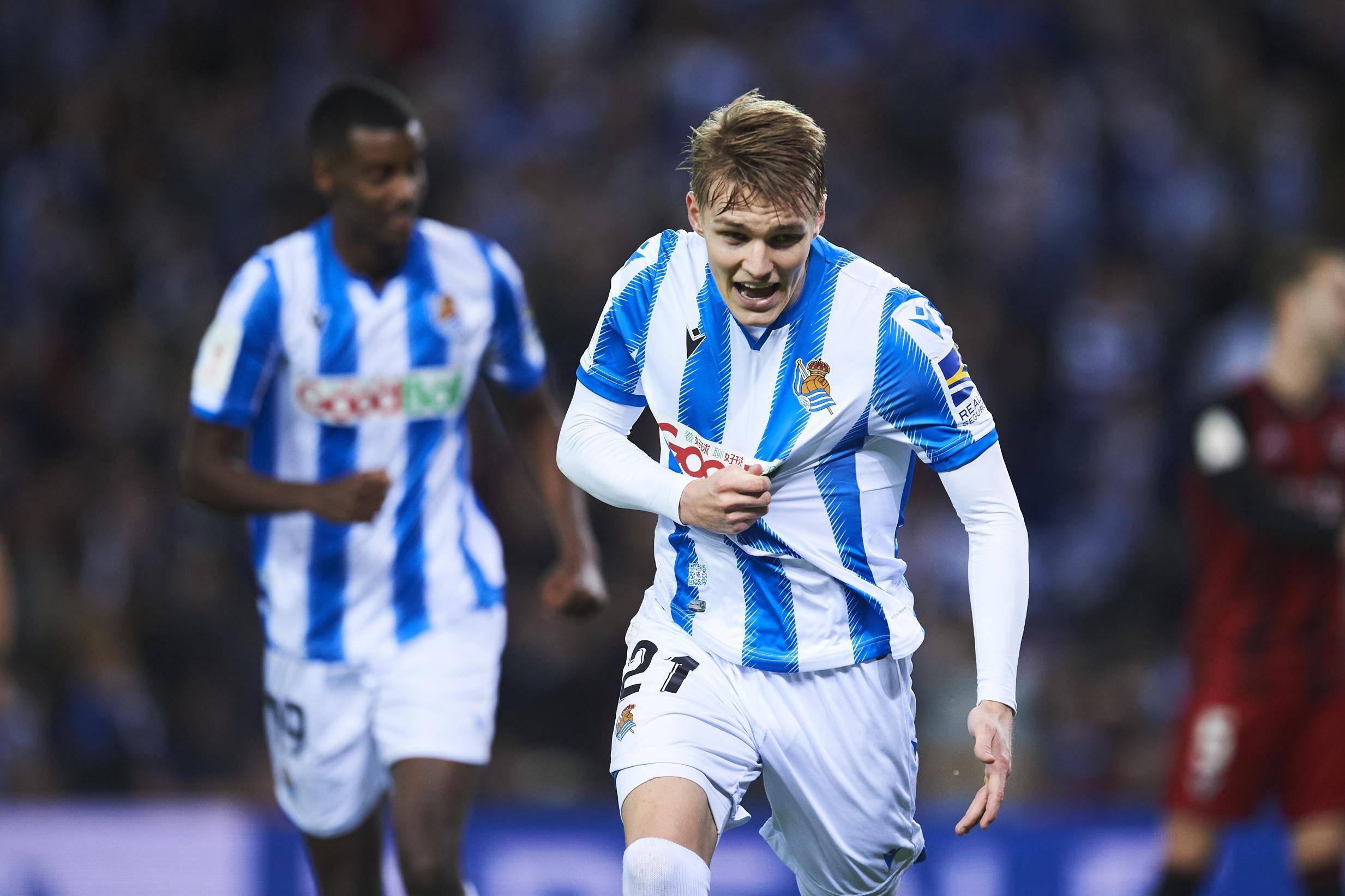 开云体育登录-瓦伦西亚大获全胜,欧冠比赛震惊全球