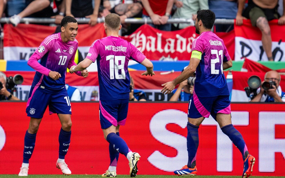 激烈角逐再启,球队斗志高昂备战欧洲杯资格赛的简单介绍 激烈角逐再启,球队斗志高昂备战欧洲杯资格赛的简单介绍