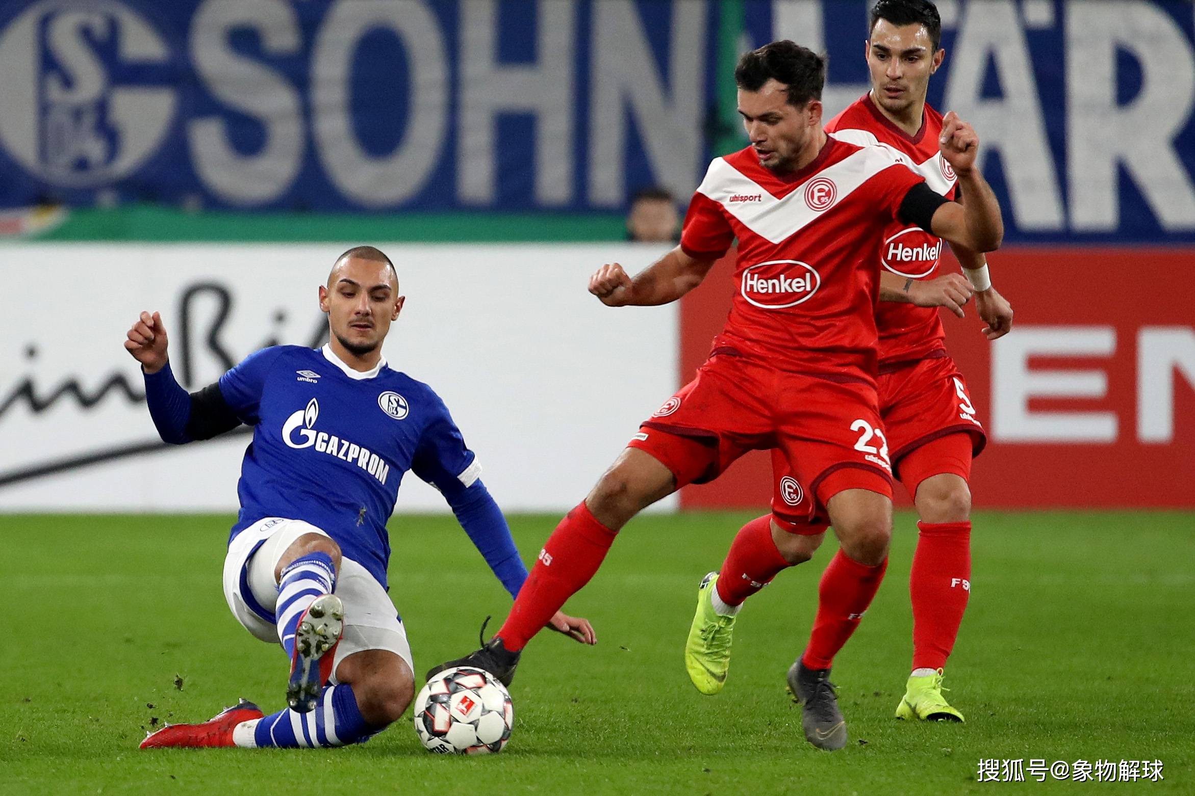 里昂客场大胜门兴格拉德巴赫,表现抢眼的简单介绍 里昂客场大胜门兴格拉德巴赫,表现抢眼的简单介绍