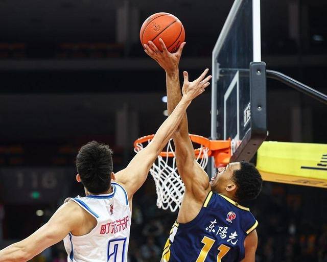 上海大鲨鱼队的实力在赛季中逐渐显现的简单介绍 上海大鲨鱼队的实力在赛季中逐渐显现的简单介绍