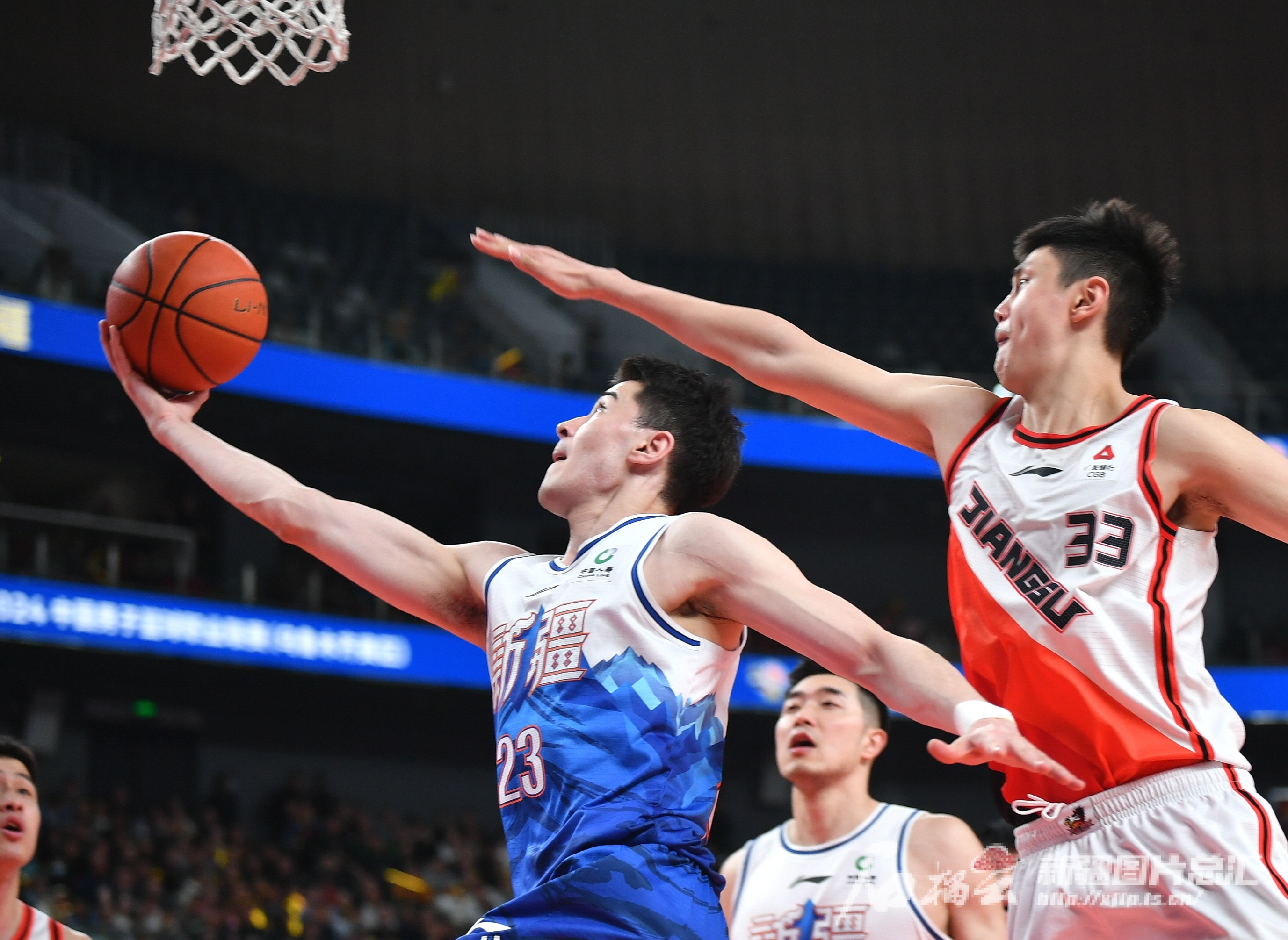 河北男篮高效进攻斩获稳固优势继续锁定胜局的简单介绍 河北男篮高效进攻斩获稳固优势继续锁定胜局的简单介绍