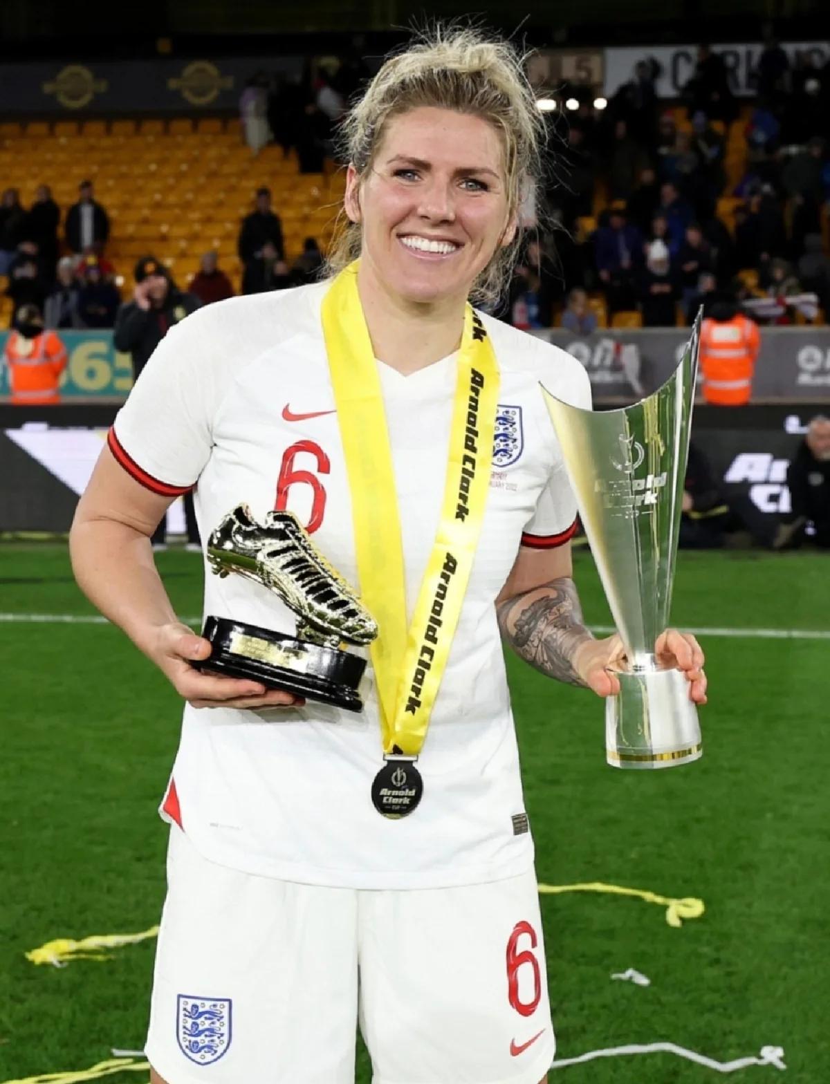 英格兰女足队员展现出色技巧,获得冠军的简单介绍 英格兰女足队员展现出色技巧,获得冠军的简单介绍