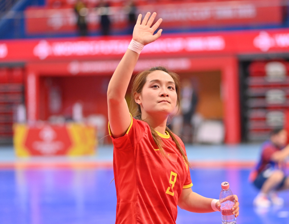 开云体育官方网站-泰国国家女子足球队克服困难，成功闯入决赛