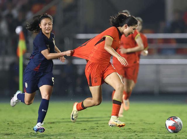 开云体育入口-国际足球盛宴:中国女足表现不俗摘得国际女足赛冠军