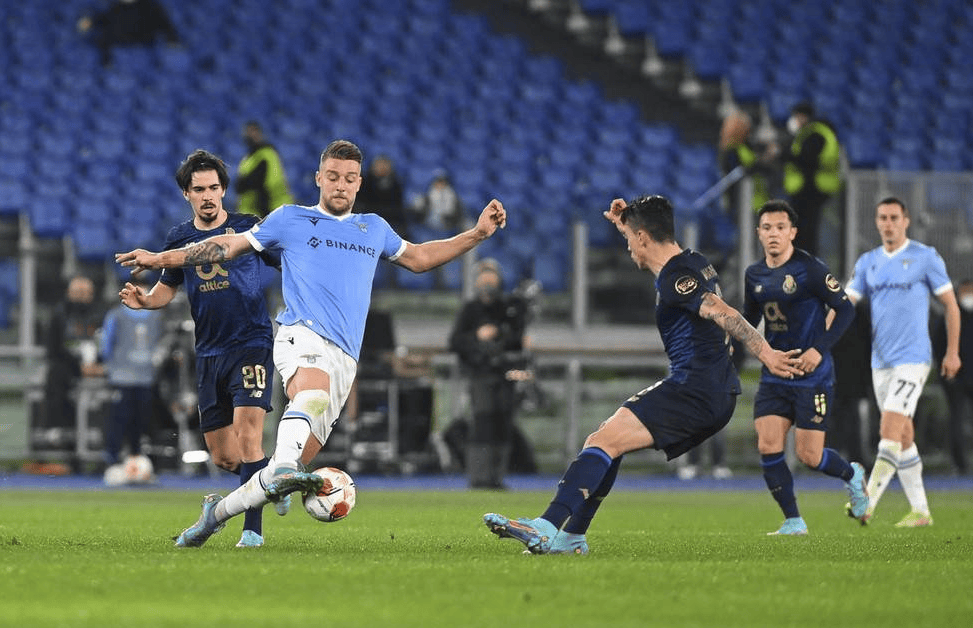 开云体育在线-包含波尔图客场取胜，晋级形势看好的词条