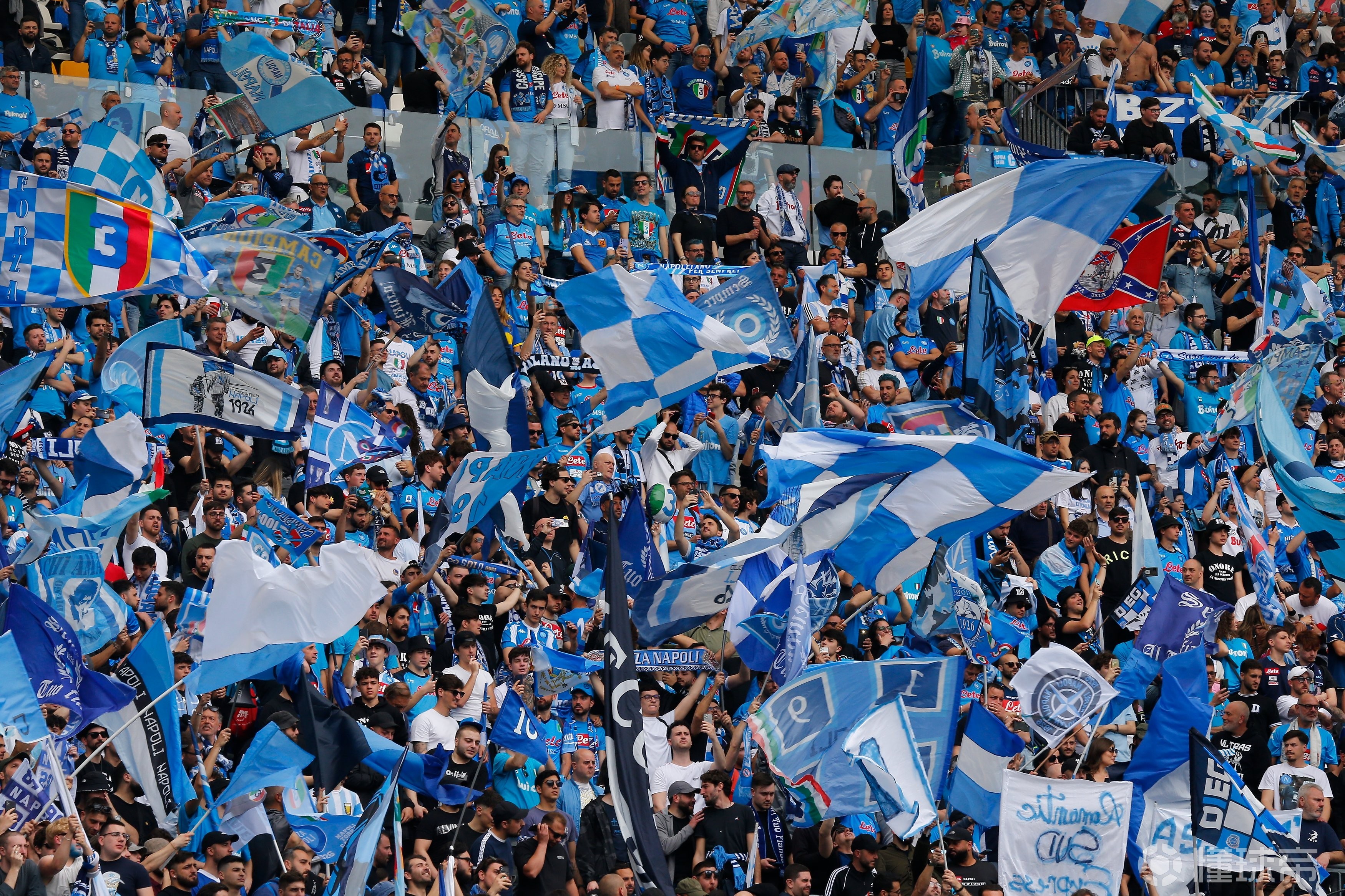 那不勒斯客场不敌拉齐奥,遭遇意外失利 那不勒斯客场不敌拉齐奥,遭遇意外失利