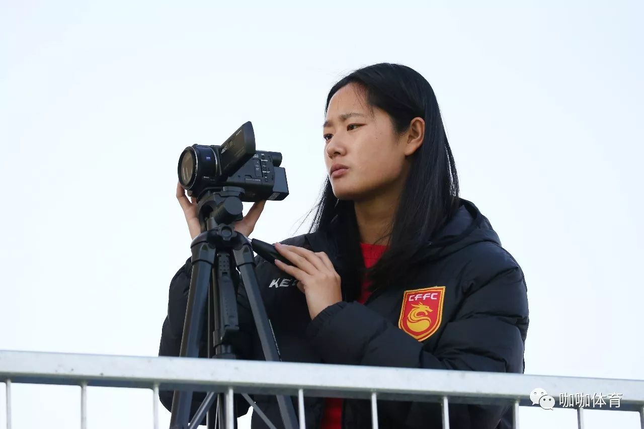 开云APP-渴望胜利：女足比赛球员斗志昂扬的简单介绍