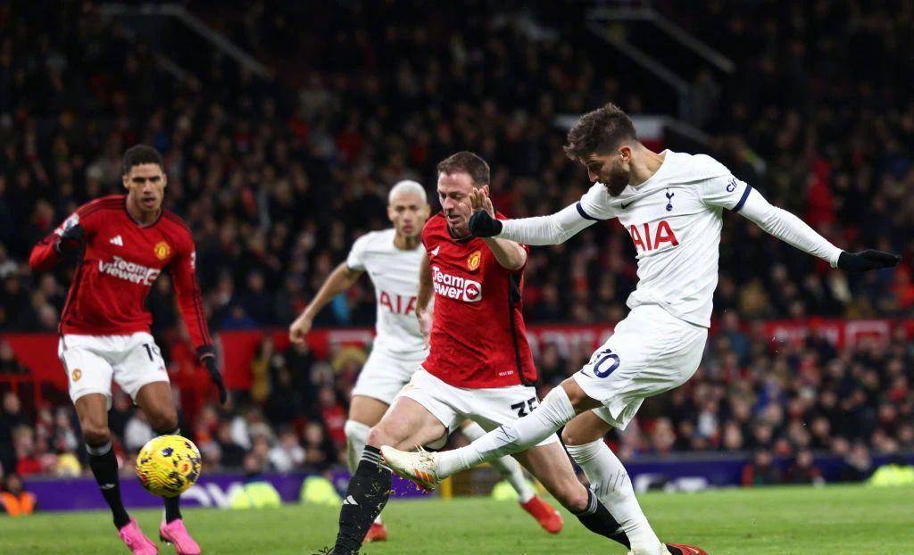 包含意大利中卫盯防切实有效保护球门!的词条 包含意大利中卫盯防切实有效保护球门!的词条