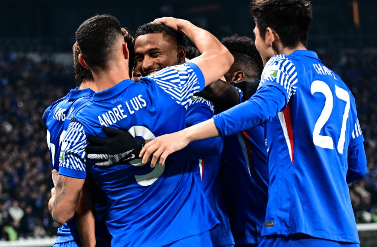 开云体育app-中超主场比赛现场气氛火爆，球迷热情高涨的简单介绍