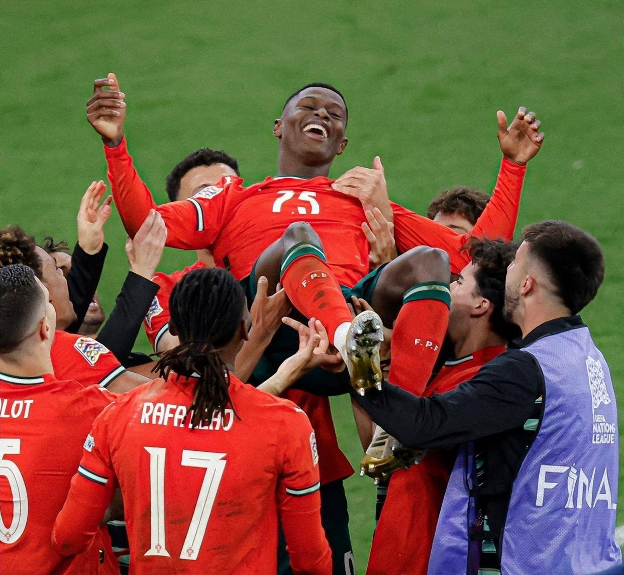 开云体育入口-葡萄牙继续领跑，希腊险胜土耳其挤掉挪威的简单介绍