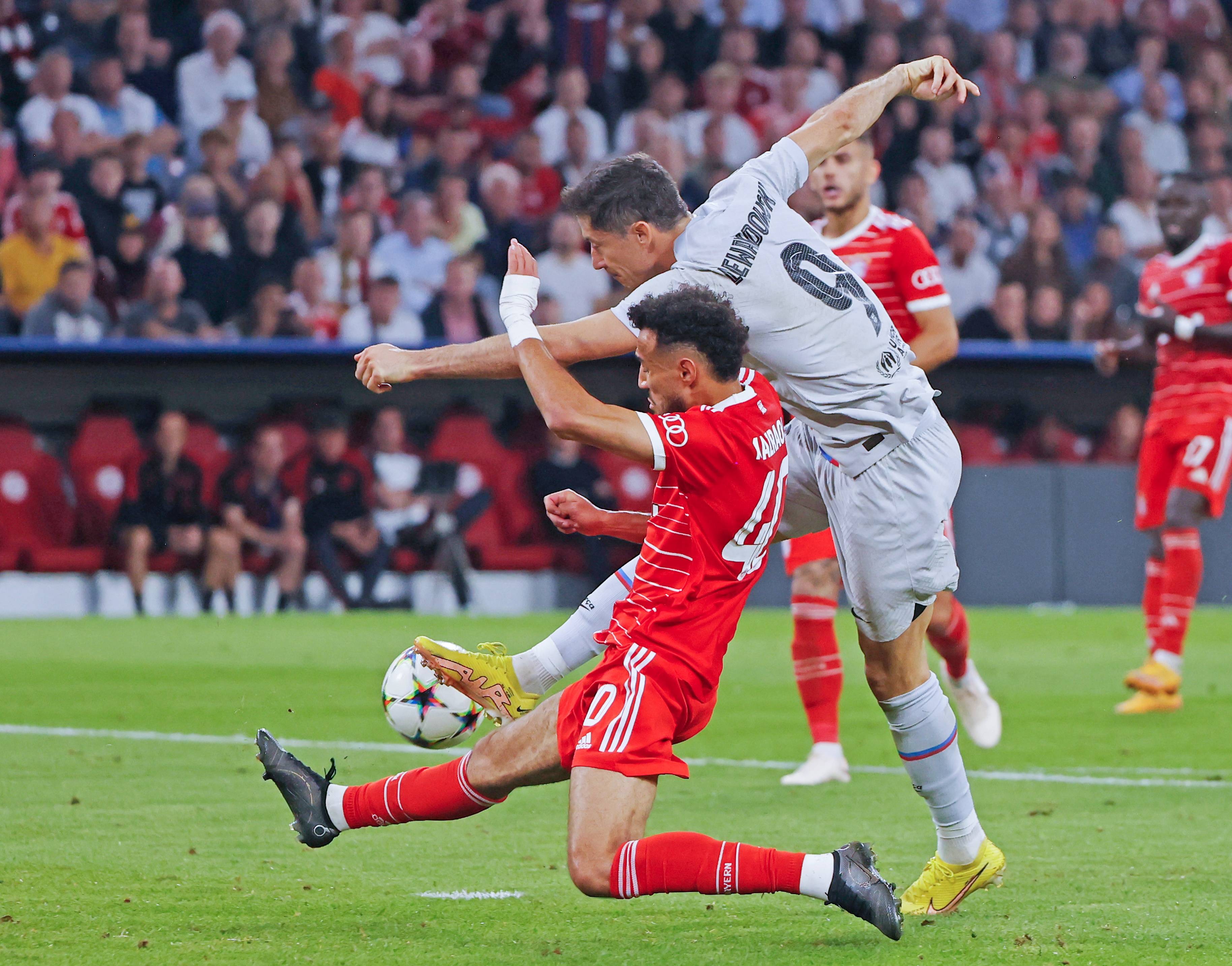 开云体育下载-拜仁慕尼黑主场不敌曼城，小组出线形势堪忧的简单介绍