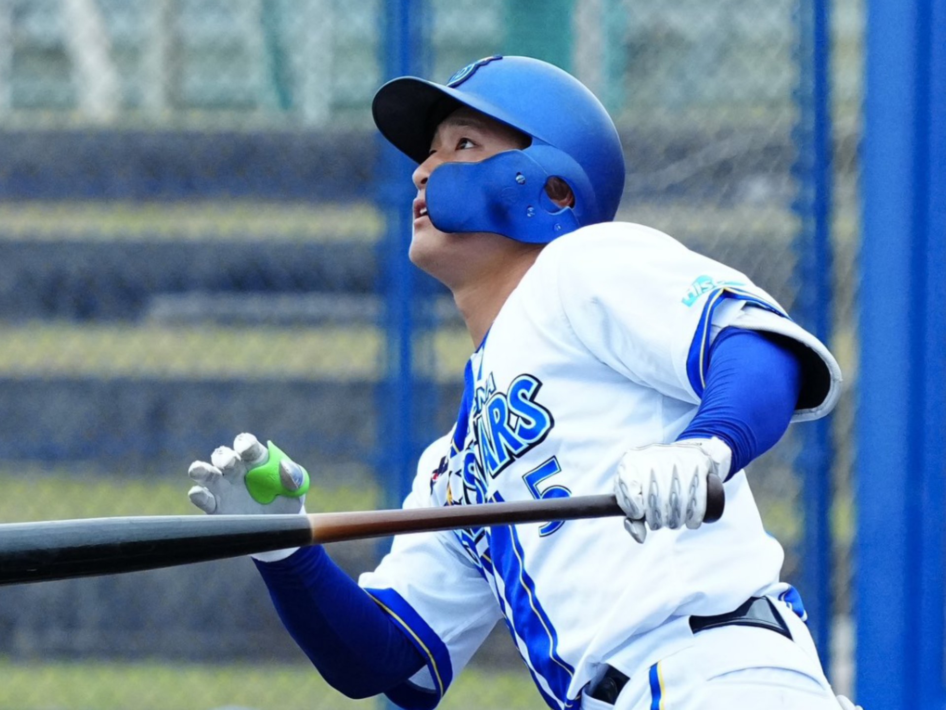 开云体育在线-刻苦训练之下,运动员的身影绽放闪光的简单介绍