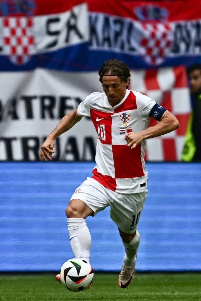 包含阿尔巴尼亚队不甘示弱,欧预赛奋力一搏的词条 包含阿尔巴尼亚队不甘示弱,欧预赛奋力一搏的词条