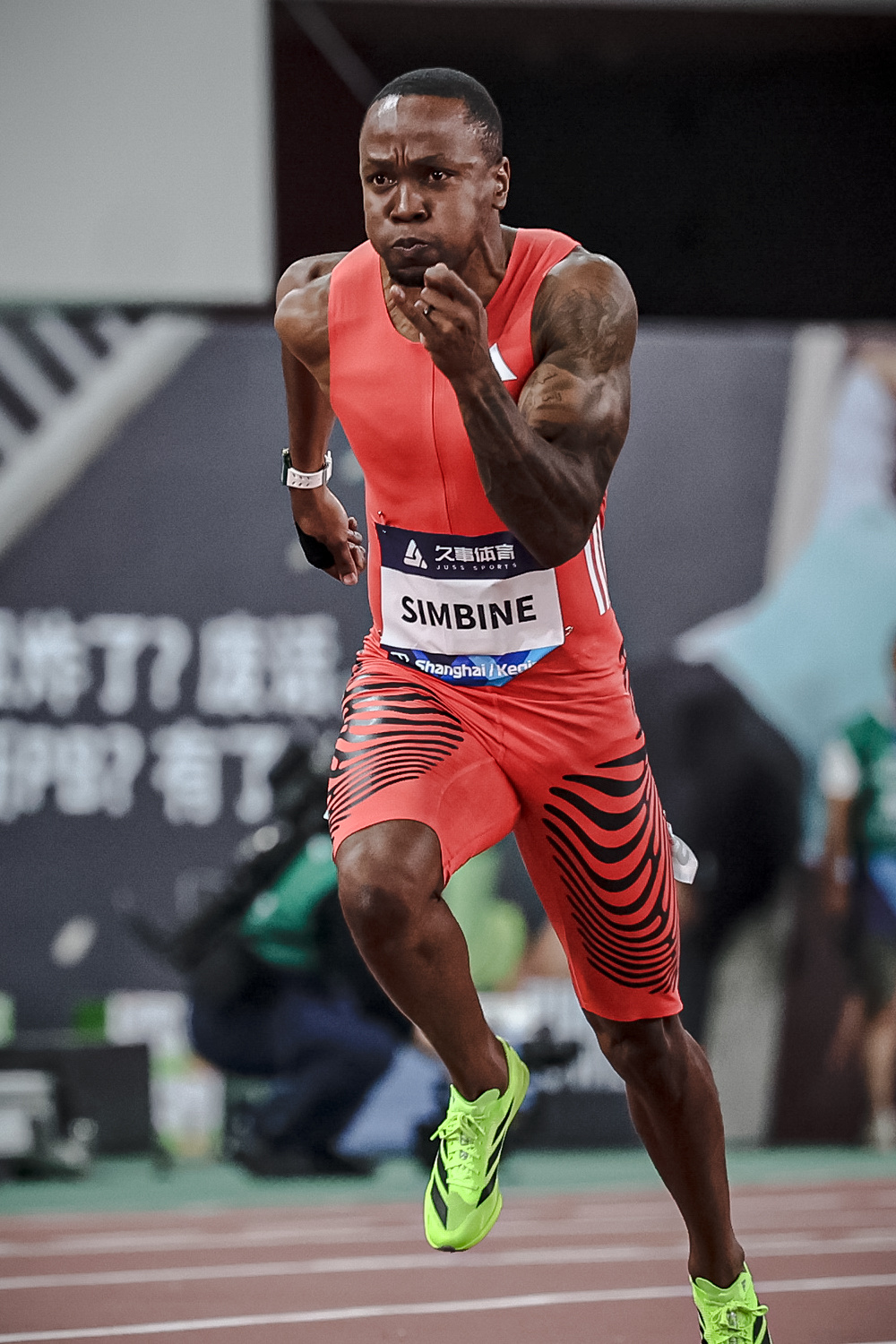 关于田径比赛牙买加选手创历史,夺得头名的信息 关于田径比赛牙买加选手创历史,夺得头名的信息