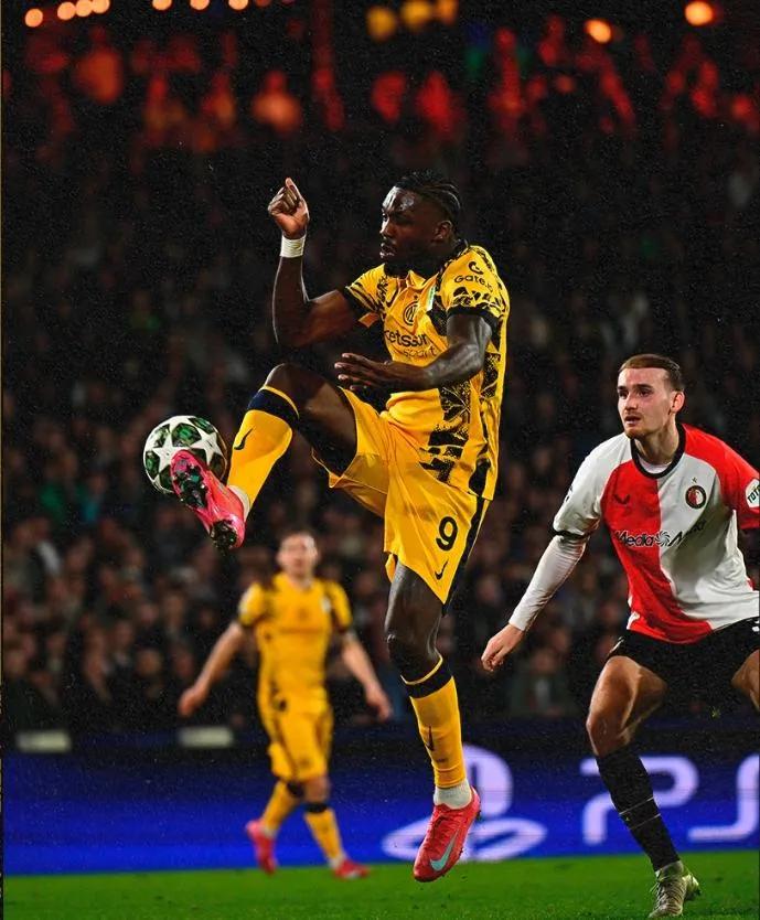 开云APP-哥伦比亚爆冷国际米兰，莫德里奇统治全场的简单介绍