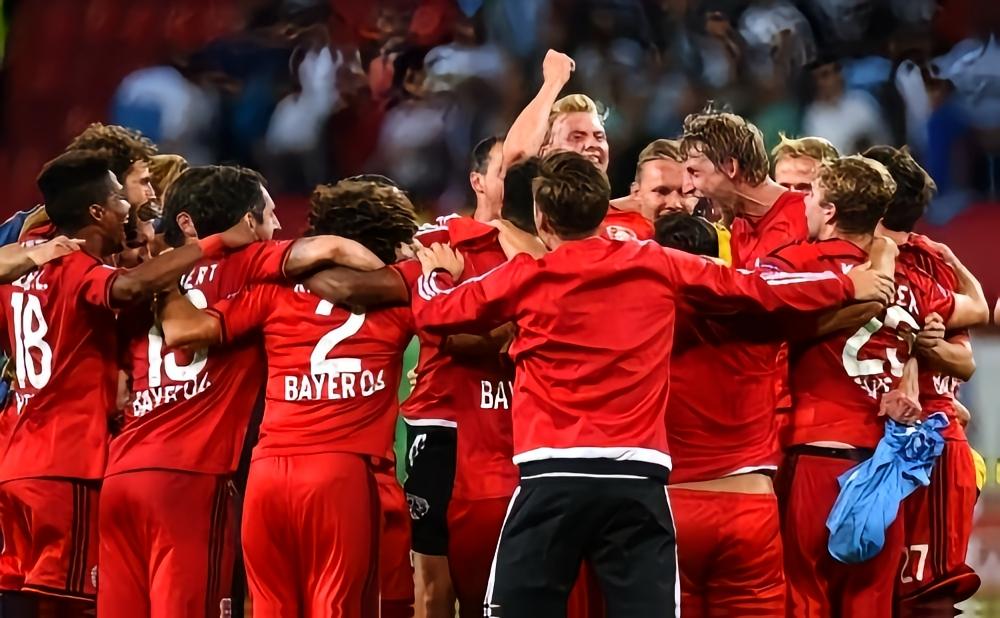 开云平台-热门球队上演巅峰对抗，人气爆棚