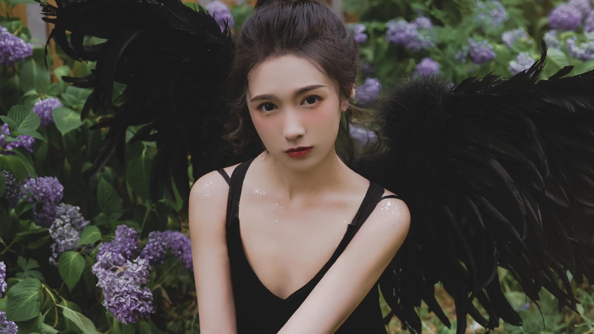 F1新赛季揭幕战之夜，巴雷拉关键节点连续得分铸就辉煌