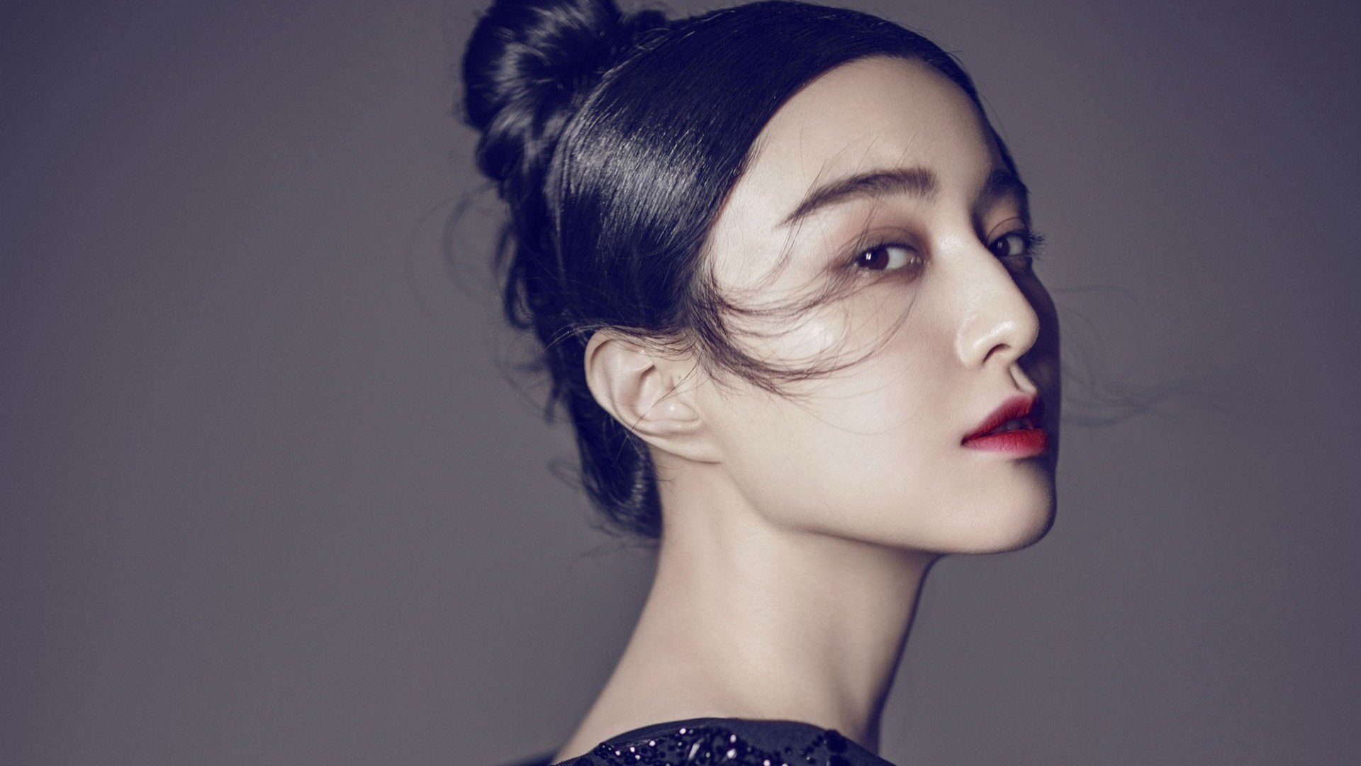 F1年度争冠之夜，李刚仁在绿茵场赛道上的决定性超车